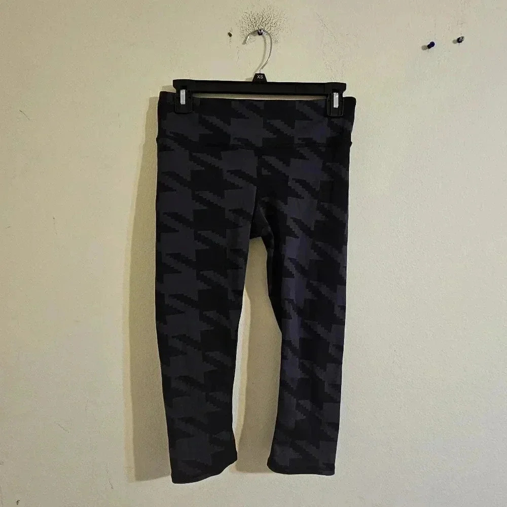Alo Yoga Capri Leggings